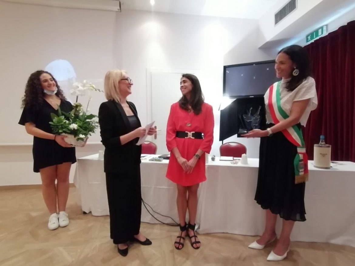 Motivazione Premio Danzarenzano Arte a Yasmine Naghdi